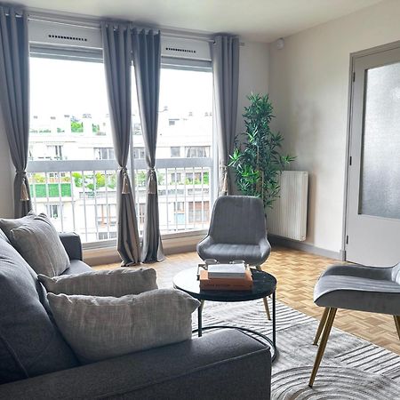 Brand-New Studio With Eiffel Tower View Paris Exterior foto