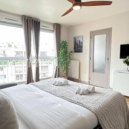 Brand-New Studio With Eiffel Tower View Paris Exterior foto